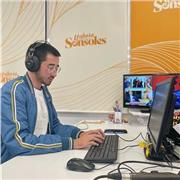 Guionista, coordinador y redactor de los programas de entrenamiento más exitosos de la televisión.
